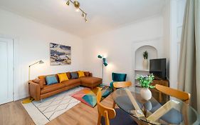 Abbotsford Apartment
